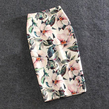 Load image into Gallery viewer, 2019 Women Skirts Casual Print Flowers Pencil Skirt Stretchy Skirts Plus Size 22 Colors
