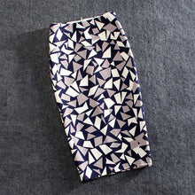 Load image into Gallery viewer, 2019 Women Skirts Casual Print Flowers Pencil Skirt Stretchy Skirts Plus Size 22 Colors
