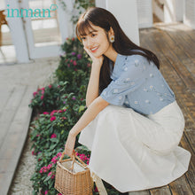 Load image into Gallery viewer, INMAN 2020 Summer New Arrival Cute Lace Lapel Short Sleeve Plaid Flower Print Blouse
